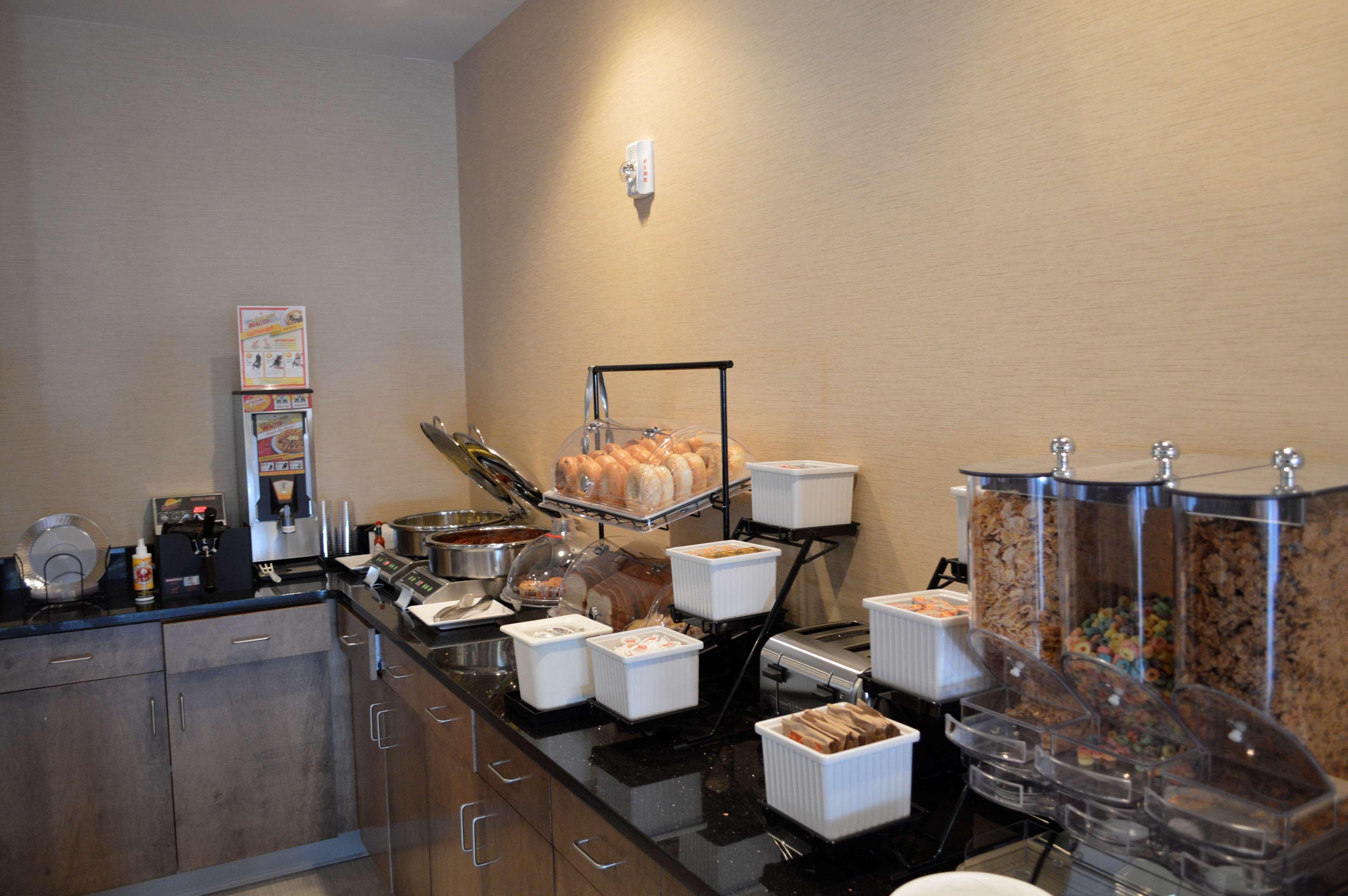 Best Western Plus Atrium Inn&Suites Clarksville Exterior foto